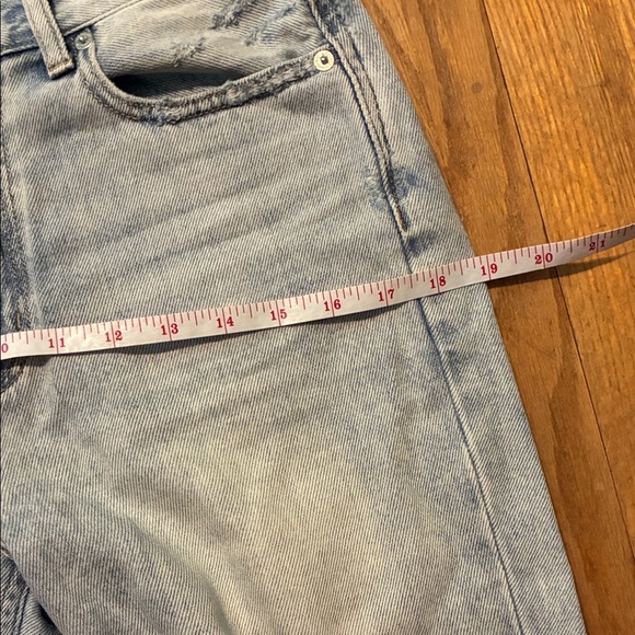 American Eagle Outfitters Light Wash Straight Leg Jeans - Picture 12 of 14